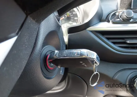 2022 Kia Forte Lxs z USA, uszkodzony, nr VIN 3KPF24AD8NE441757